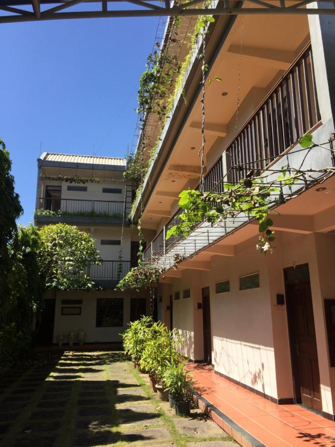 Pakerisan East Mansion Hotel Денпасар Екстериор снимка